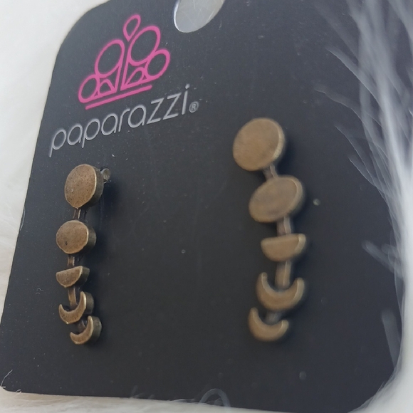 Paparazzi Chic Brass Earrings - Picture 3 of 6